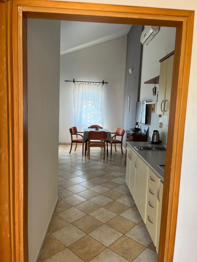 Apartments Poljski Put V Новаля Екстериор снимка