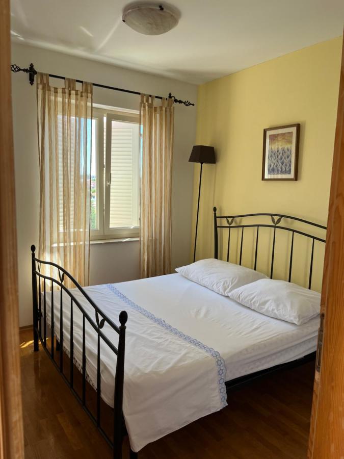 Apartments Poljski Put V Новаля Екстериор снимка
